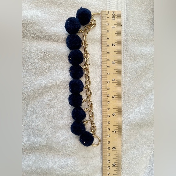 Boutique unbranded Gold tone navy Pom Pom Bracelet toggle closure bracelet 7 in - Picture 7 of 7